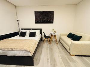 U Javeriana, P Nacional, Marly