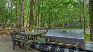 7mins to Skiing Fire Pit Game Table Lake Access Hygge Home by AvantStay