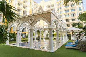 Direct Pool Access - Venetian resort condo Jomtien Beach Pattaya