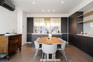 Luxury Sky Apartment - 1 Min to Melbourne Central