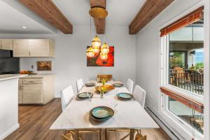 Modern Luxury at the Plaza 3 Bed 3 Bath