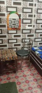 Little KANHA ji PG 10 Room82798s58346 Hotal, also taxi and Activa rent