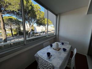 Studio cabine climatisé près de la plage - 4 couchages - FR-1-250-328