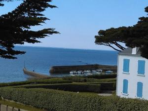 Maison contemporaine 10 pers, à deux pas de la plage, chiens admis, St Gildas de Rhuys - FR-1-775-72