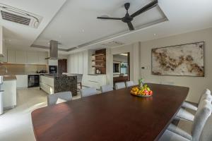 6-Bedroom Private Luxury Pool Villa in Layan