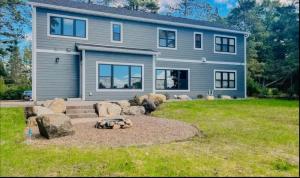Northwoods Haven family home on Meta Lake