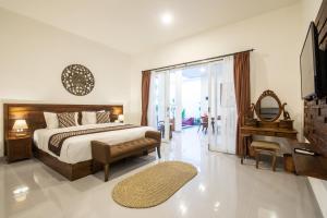 8 Bedrooms Private Pool Villa Seminyak