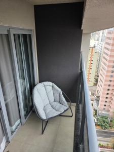 High-Floor Studio with Balcony, City View, Rooftop Pool & Gym near Paulista Ave