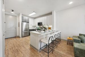 The Stockyards Junction -Pool, Gym & Free Parking