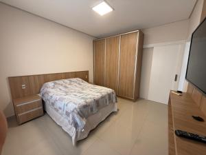 Casa com 4 quartos com piscina próximo da praia do campeche