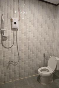 Nongsak Riverside Guesthouse & Nongsak Guesthouse