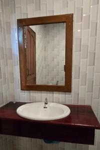 Nongsak Riverside Guesthouse & Nongsak Guesthouse