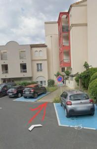 Appartement tout équipé avec balcon à 800 m du centre thermal