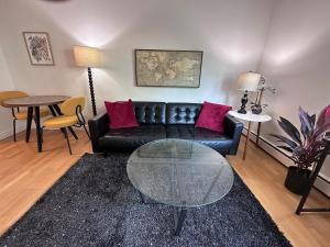 Cozy 1 BR Apartment Near Convention Center