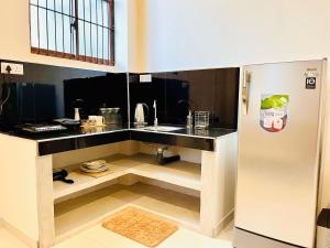 Sea Breeze Escape, a Studio Apartment Near Beach