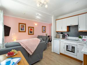 Bank Voles Nest - Uk45199