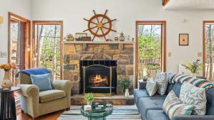 Pirate-Themed Lakefront Home w Kayaks Game Room Views Hidden Treasure Hunt