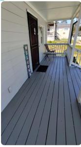 McDaniel House Private Room 7 Shared Bathroom