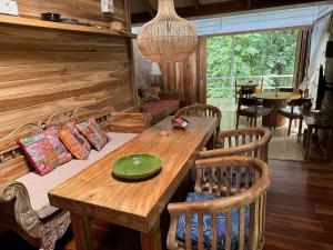 Casa Luminosa - Jungle Pool Villa near the beach