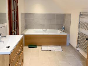 The Coyles - Uk31466