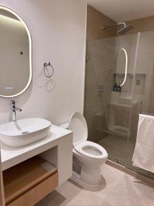 Arenita Macondo Study on 5th Ave near the sea