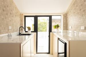 Studio for 3 Guests with Kitchen at Center Sathorn