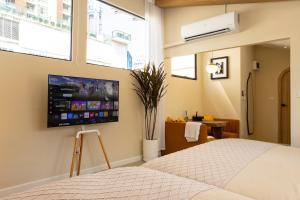 Studio for 3 Guests with Kitchen at Center Sathorn