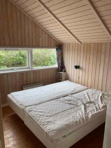 Holiday Home With Sea View And Beach Nearby