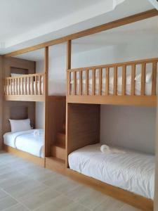 Double Rock Beach Hotel