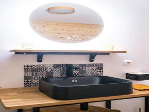 Apartment in Froidchapelle with bubble bath