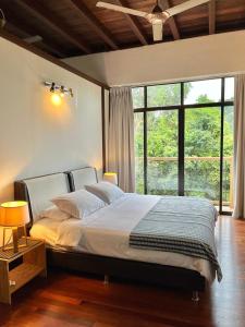 Gaze 2: Modern Tropical Seaview Villa
