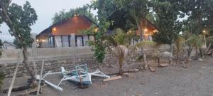 Oreo Beach Villa Kayangan