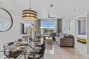 4102 Stylish 3-Bedroom Apartment at Vista Cay 304