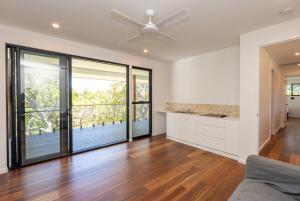 Tree House By The Sea