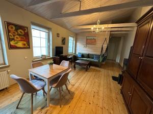 Igo Apartment Townhall