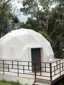 Dome Stay Kanthalloor