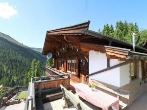 Chalet in Hochfügen near Ski Slopes
