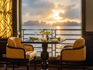 AIMEE CRUISES - Halong Bay