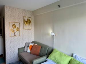 Unit 28 Mountain View Studio by Ems