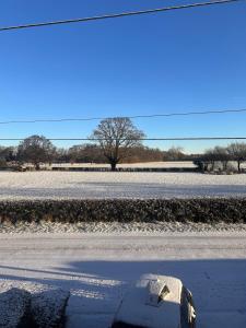 Stunning Cottage, Hot Tub, 8 MINS to CITY & Z00