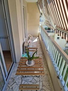 Elegant and comfortable 3 room, beach & transport within walking distance