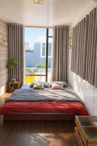 H-HOMESTAY CONTAINER LAGI BEACH