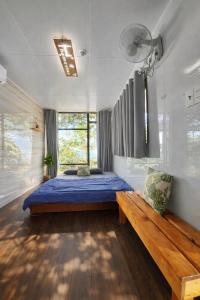 H-HOMESTAY CONTAINER LAGI BEACH