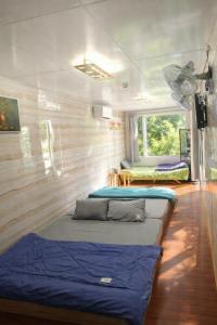 H-HOMESTAY CONTAINER LAGI BEACH