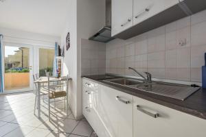 Hundefreundliches Apartment nur 60 Meter zum Strand mit Privatparkplatz, Klima, WiFi