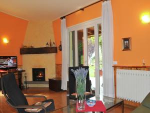 Idyllic cottage next to the beautiful Lake Idro