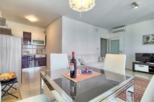 Beeindruckendes Apartment nur 400 Meter zum Strand und 150 Meter ins lebendige Zentrum