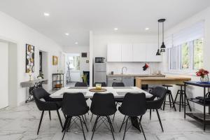 Bezaubernde Villa nur 400 Meter zum Strand mit Privatpool, Parkplatz für 3 Autos, Grill