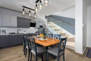 Mediterranes und modernes Apartment mit Jacuzzi, Waschmaschine, Grill