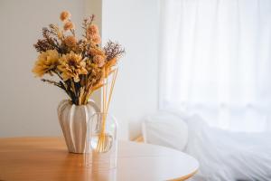 Comfy Stay Tokiwadai 2minute walk from Tokiwadai Station Ikebukuro 9min Shinjuku 14min Shibuya 18min Max 4guests Many restaurants nearby hot spring Shrine nearby